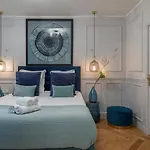 The Blue Pearl