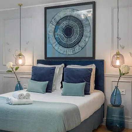 The Blue Pearl Apartment