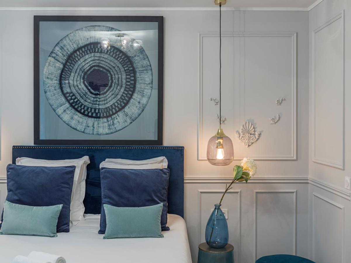 The Blue Pearl Parigi